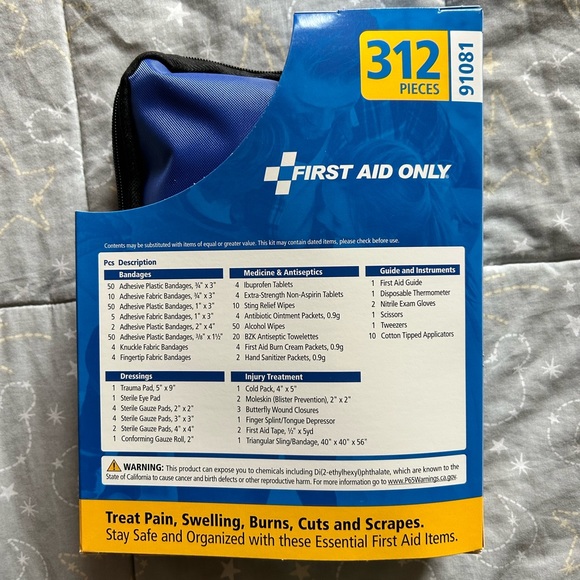 FIRST AID ONLY Home & Go First Aid Kit 312 pieces - Picture 6 of 11